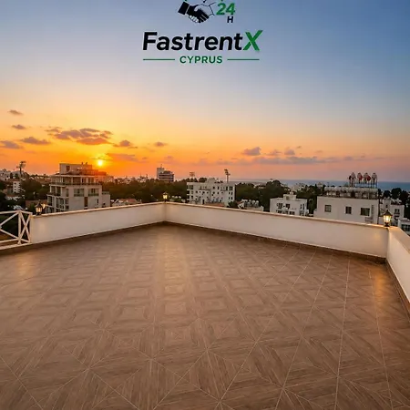 Girne, Luxury Penthouse, Sunset And Sea View Διαμέρισμα Βουνί