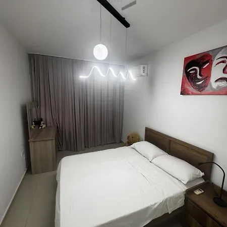 Girne, Luxury Penthouse, Sunset And Sea View Διαμέρισμα *