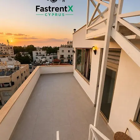 Girne, Luxury Penthouse, Sunset And Sea View