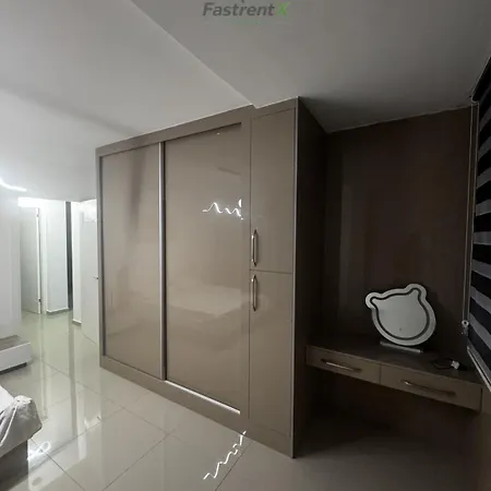 Girne, Luxury Penthouse, Sunset And Sea View Διαμέρισμα Βουνί