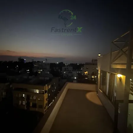 Girne, Luxury Penthouse, Sunset And Sea View *
