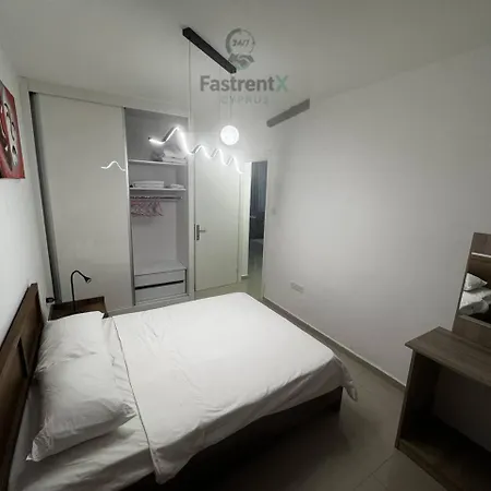 Girne, Luxury Penthouse, Sunset And Sea View Διαμέρισμα Βουνί